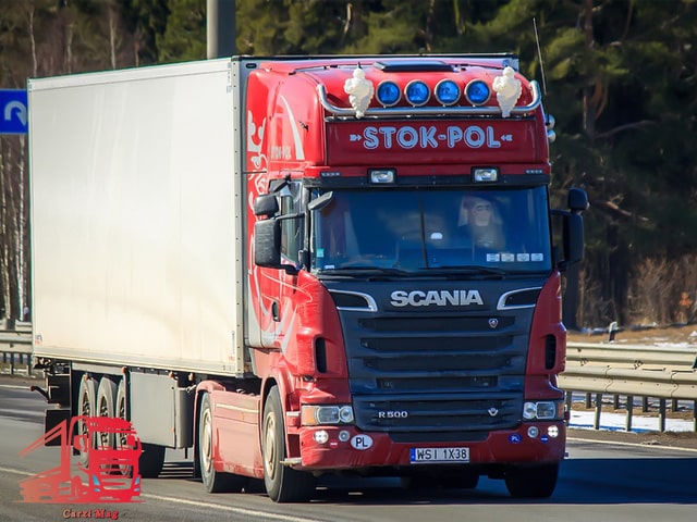 scania red